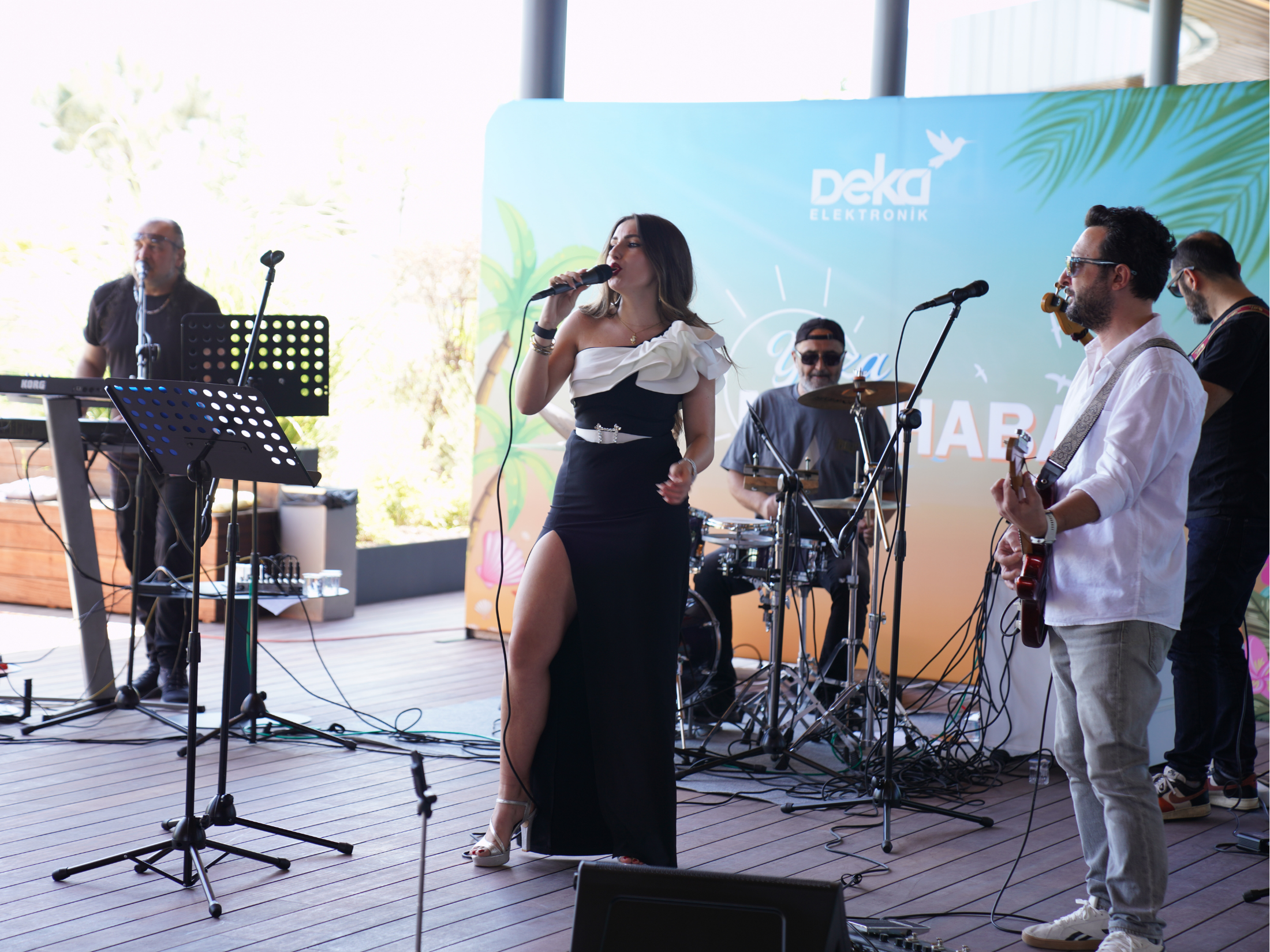 Deka Campus’te “Yaza Merhaba” Partisi